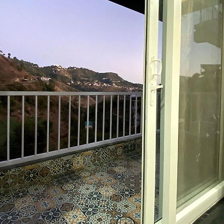 Sl Manor Hill Resort موسوري المظهر الخارجي الصورة