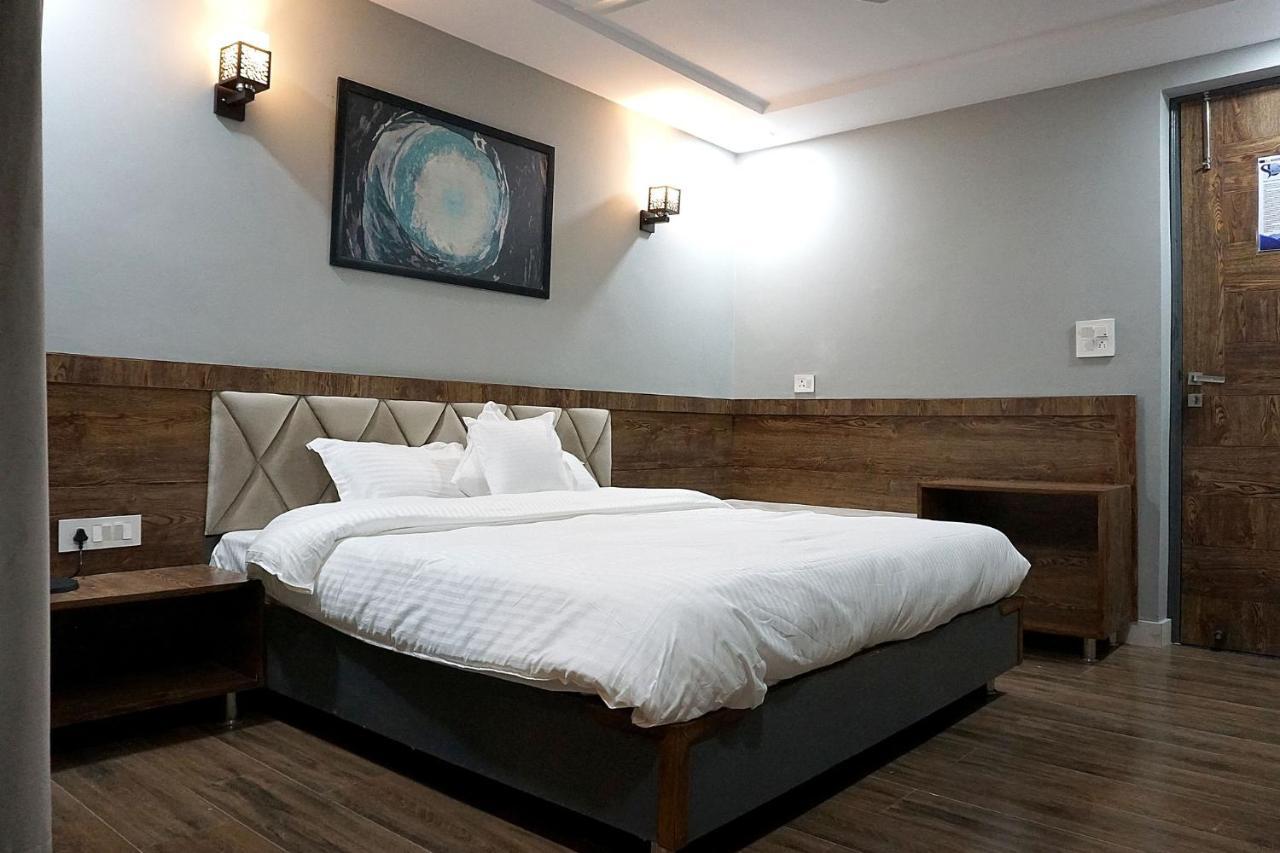 Sl Manor Hill Resort موسوري المظهر الخارجي الصورة